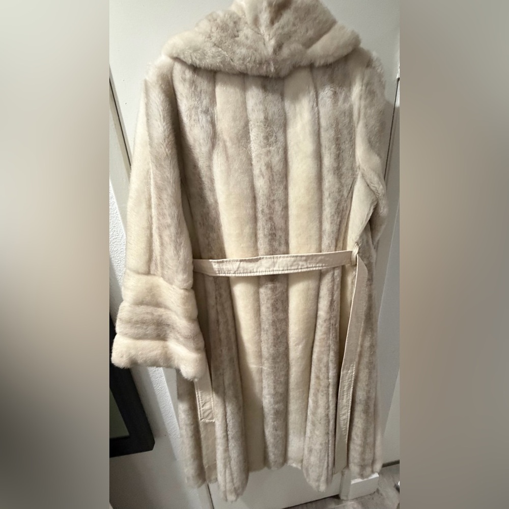 Vintage Fur Coat Elegant Cream Size Womens Med 20th Century 70s - Picture 8 of 9